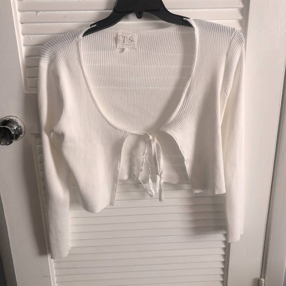 Open tie White Cardigan crop top
